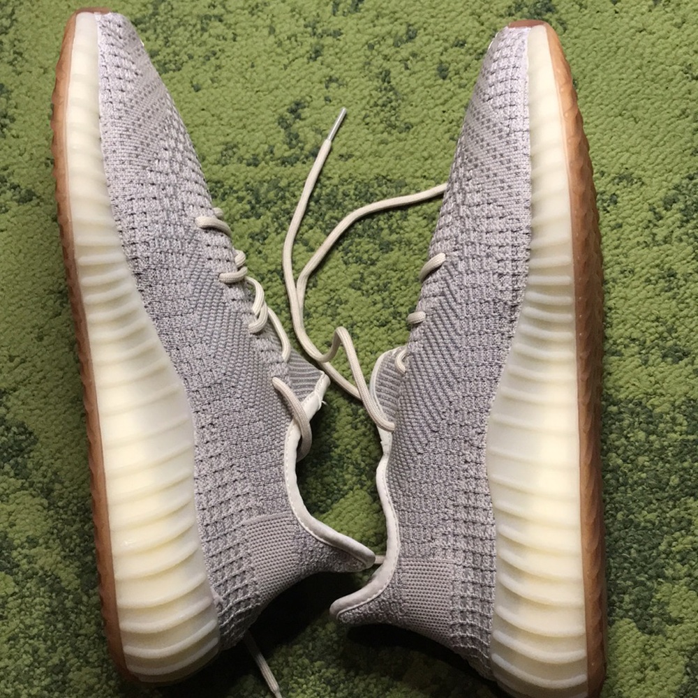 Adidas Yeezy boost v3 trainers size 10.5 - Picture 9 of 10